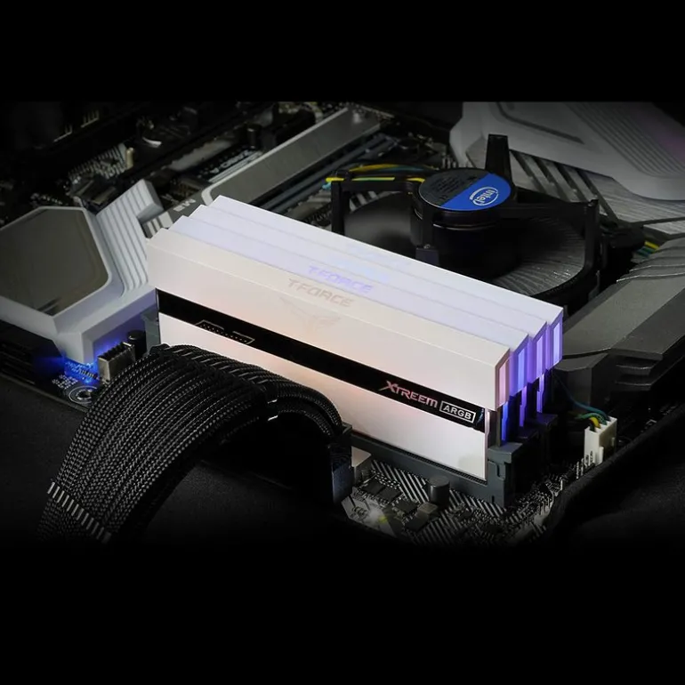 Memoria DDR4 Team Group T-Force Xtreem ARGB White 16GB 2x8GB 3200MHz CL16